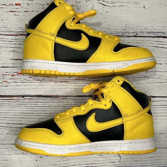Nike-Dunk High- Iowa-Sz-9-2020
CZ8149-002 - Picture 3 of 8